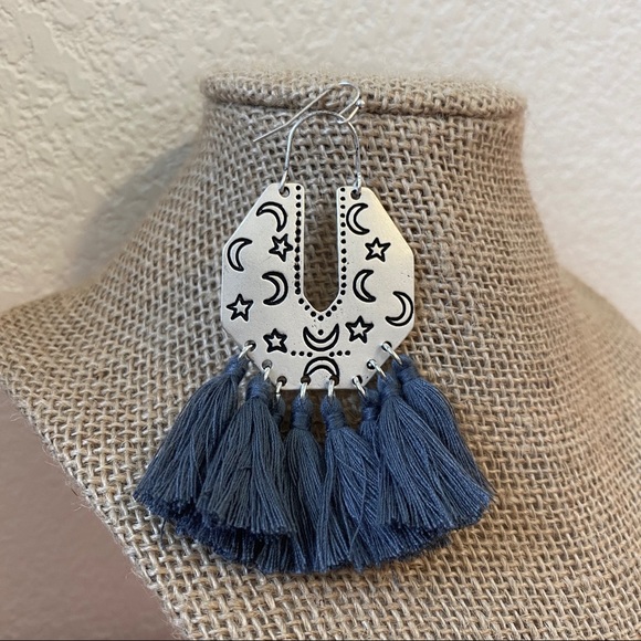 Moon and Star Crescent Tassels Earrings - Picture 2 of 12